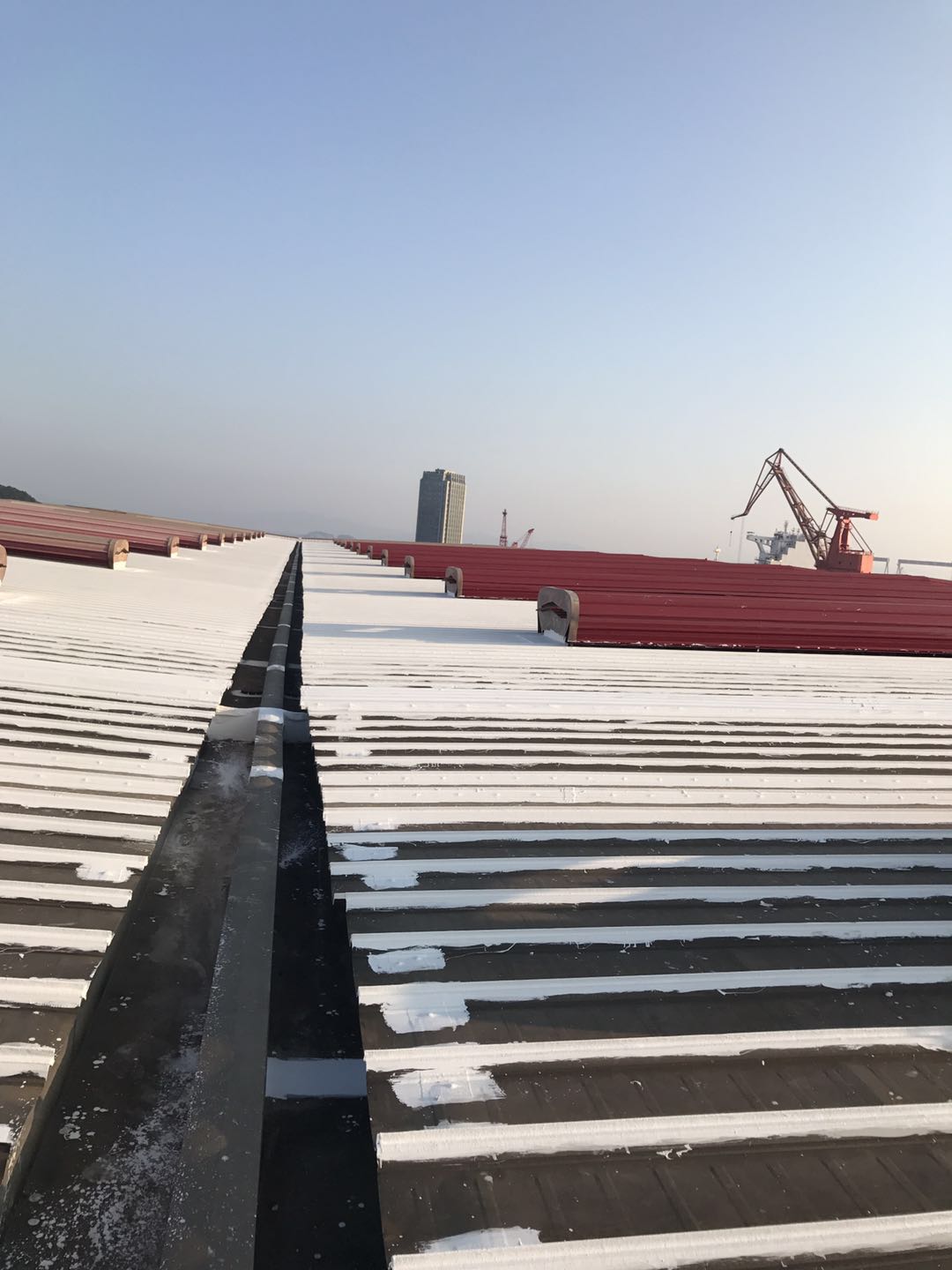 金属屋面卷材防水系统